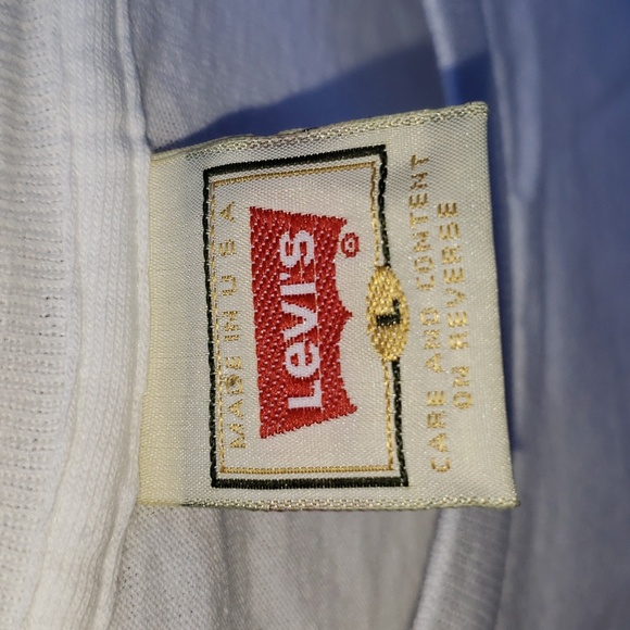 Levi's Strauss & Co Jeans Quality That is Always Admired White T Shirt Large - Picture 3 of 5